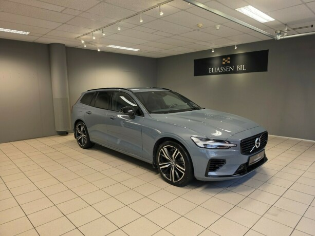 volvo-v60-plug-in-petrol-2022-big-11