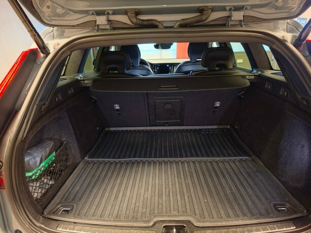 volvo-v60-plug-in-petrol-2022-big-21