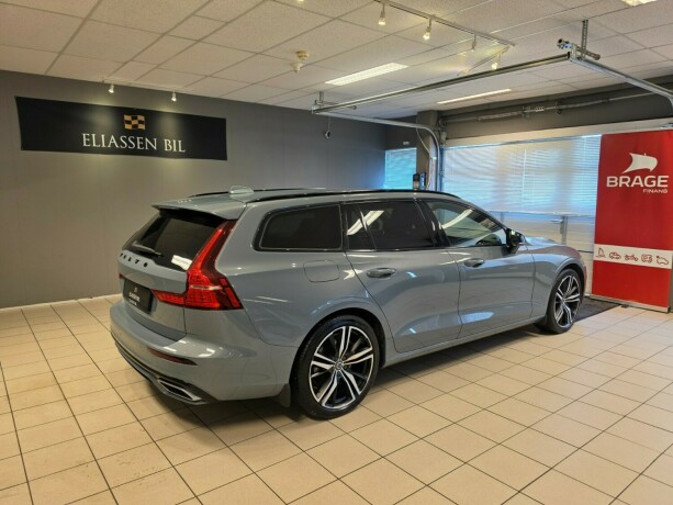 volvo-v60-plug-in-petrol-2022-big-4