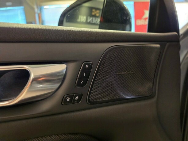 volvo-v60-plug-in-petrol-2022-big-27