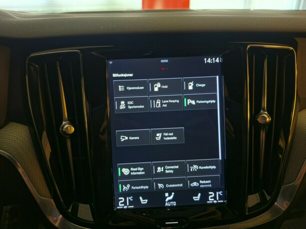 volvo-v60-plug-in-petrol-2022-big-37
