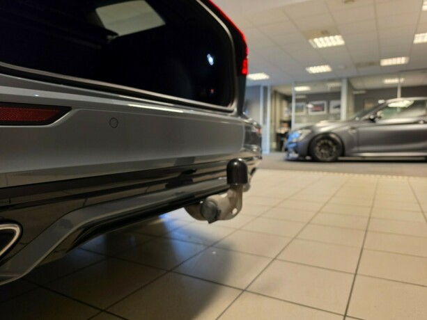 volvo-v60-plug-in-petrol-2022-big-24