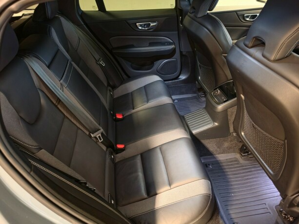 volvo-v60-plug-in-petrol-2022-big-20