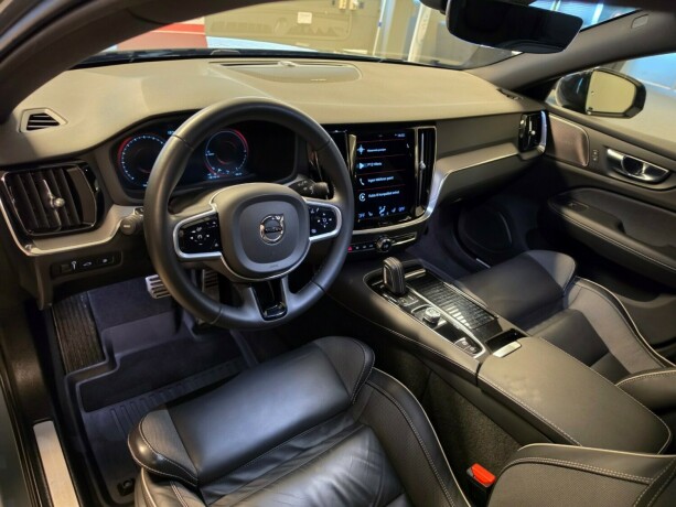 volvo-v60-plug-in-petrol-2022-big-28