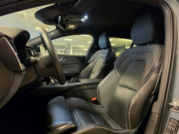 volvo-v60-plug-in-petrol-2022-big-26