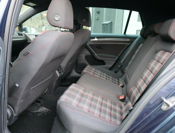 volkswagen-golf-vii-bensin-2017-big-12