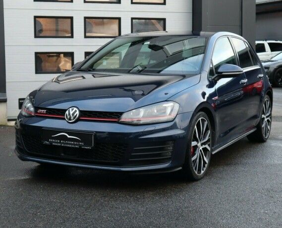 volkswagen-golf-vii-bensin-2017-big-2