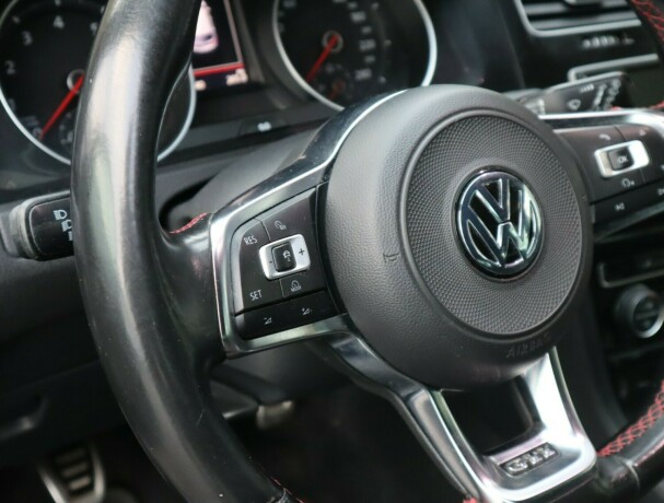 volkswagen-golf-vii-bensin-2017-big-15