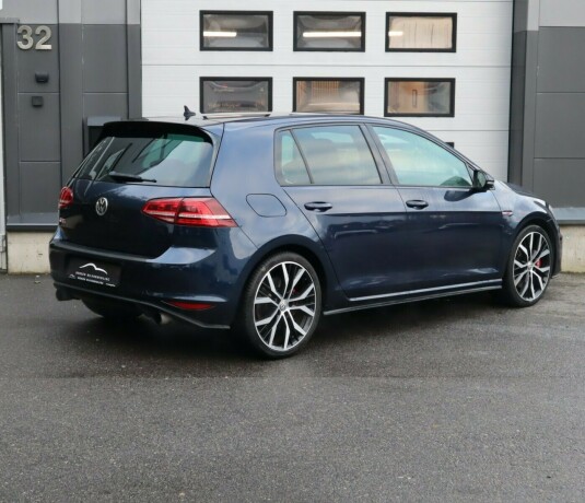volkswagen-golf-vii-bensin-2017-big-1