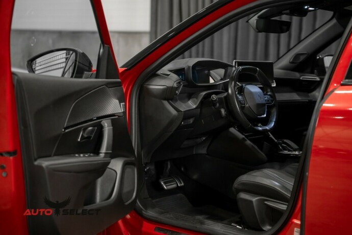 peugeot-e-2008-elektrisitet-2021-big-17