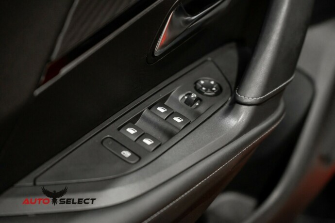peugeot-e-2008-elektrisitet-2021-big-18