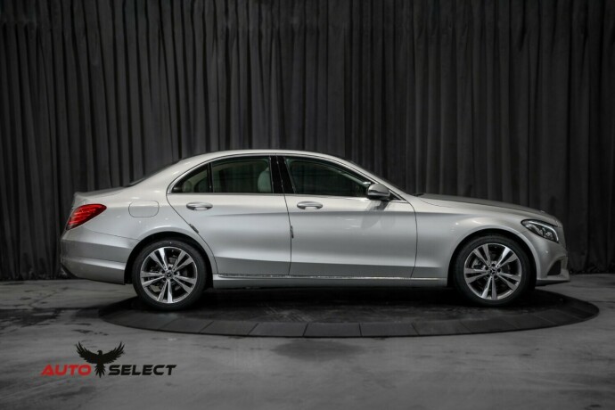 mercedes-benz-c200-bensin-2018-big-10