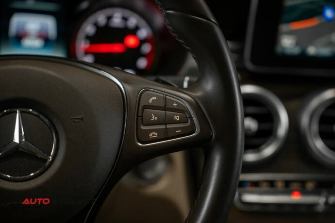mercedes-benz-c200-bensin-2018-big-32