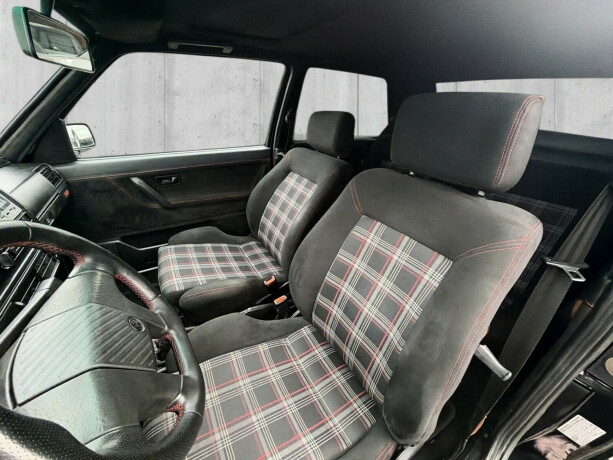 volkswagen-golf-ii-diesel-1991-big-10
