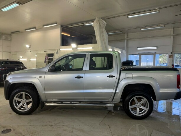 volkswagen-amarok-diesel-2011-big-6