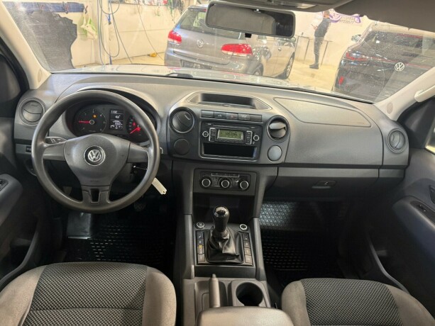 volkswagen-amarok-diesel-2011-big-9