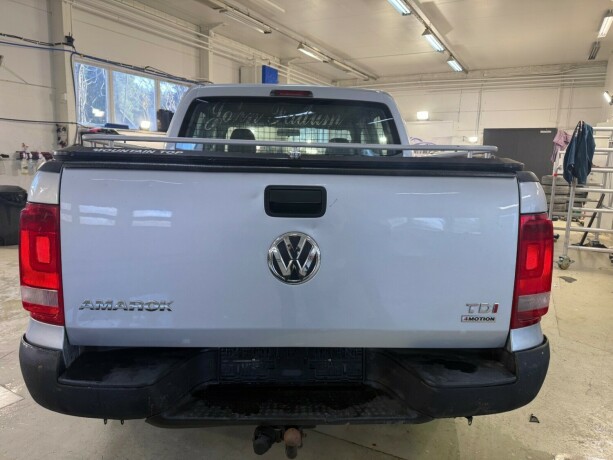 volkswagen-amarok-diesel-2011-big-4
