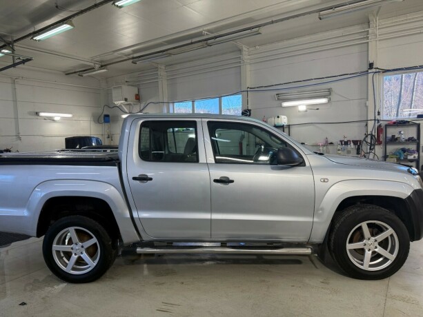 volkswagen-amarok-diesel-2011-big-2