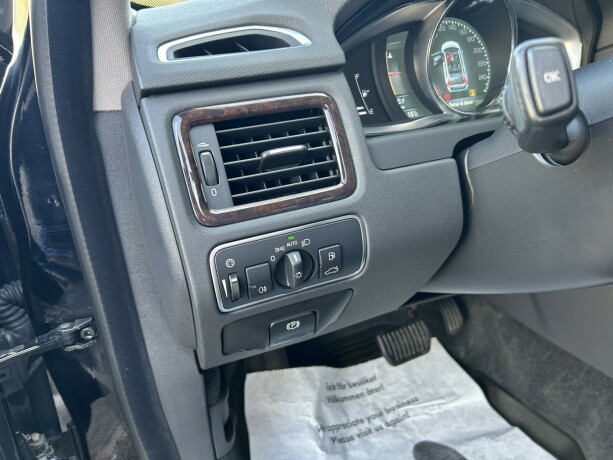 volvo-xc-70-diesel-2016-big-18