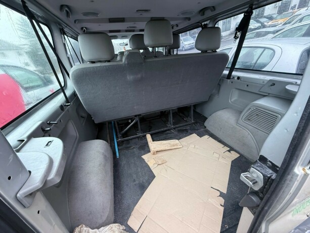 opel-vivaro-diesel-2006-big-9