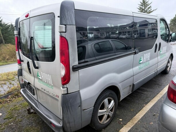 opel-vivaro-diesel-2006-big-3