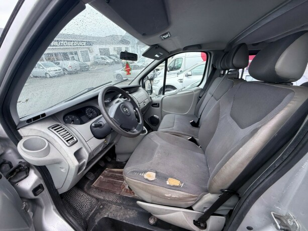 opel-vivaro-diesel-2006-big-4