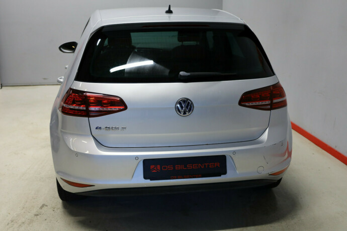 volkswagen-e-golf-vii-elektrisitet-2015-big-3