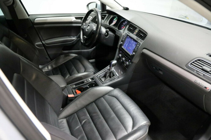 volkswagen-e-golf-vii-elektrisitet-2015-big-9