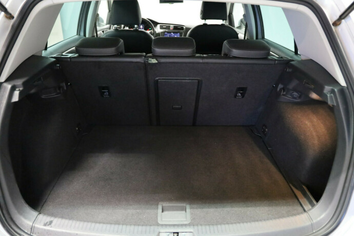 volkswagen-e-golf-vii-elektrisitet-2015-big-11