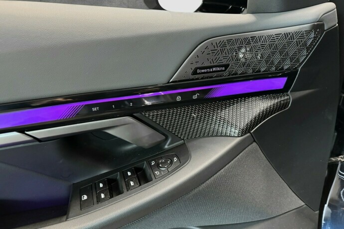 bmw-i5-m60-elektrisitet-2024-big-36