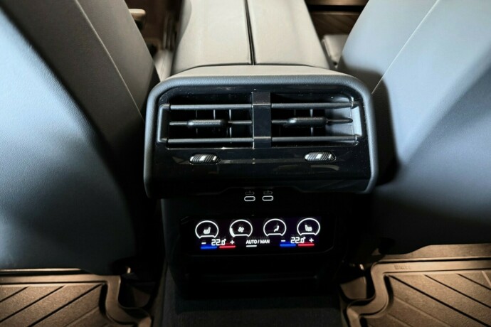 bmw-i5-m60-elektrisitet-2024-big-30