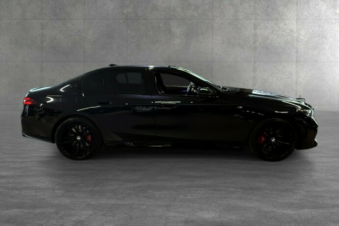 bmw-i5-m60-elektrisitet-2024-big-6