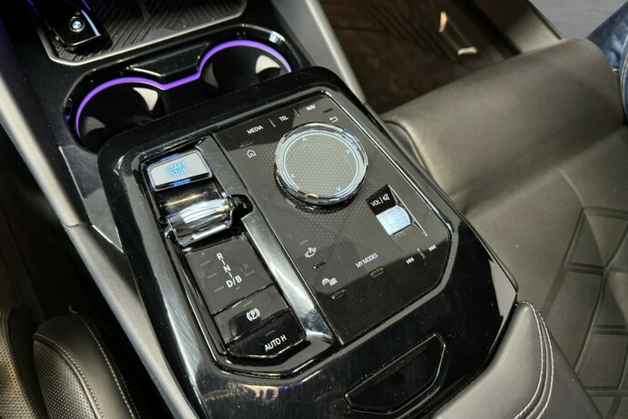 bmw-i5-m60-elektrisitet-2024-big-15