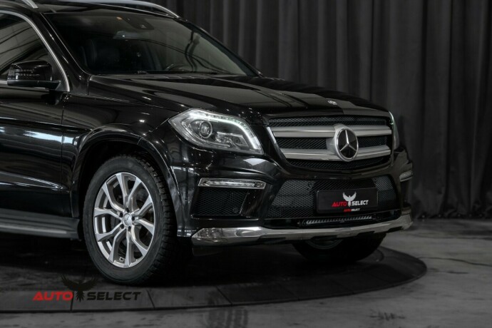 mercedes-benz-gl350-diesel-2012-big-1