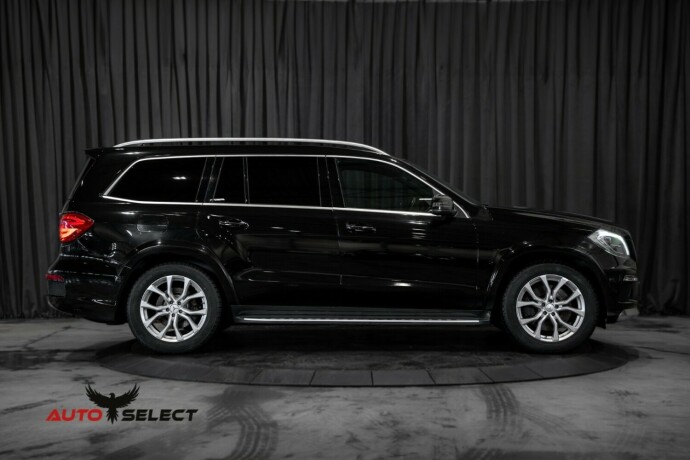 mercedes-benz-gl350-diesel-2012-big-15