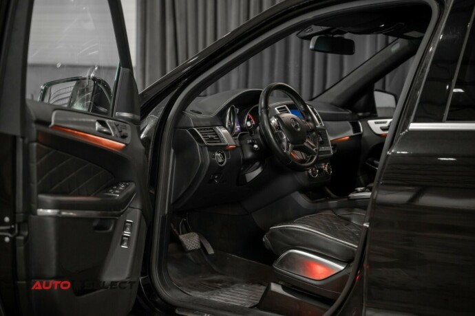 mercedes-benz-gl350-diesel-2012-big-25