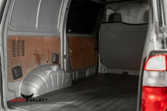 toyota-hiace-diesel-2008-big-11