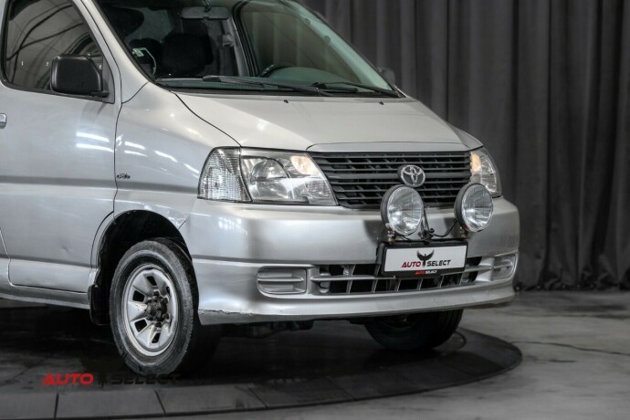 toyota-hiace-diesel-2008-big-1