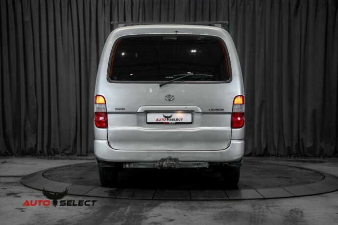 toyota-hiace-diesel-2008-big-9