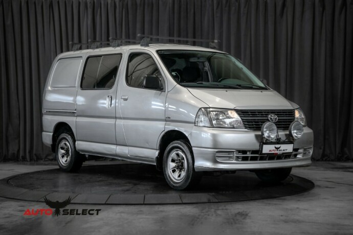 toyota-hiace-diesel-2008-big-0