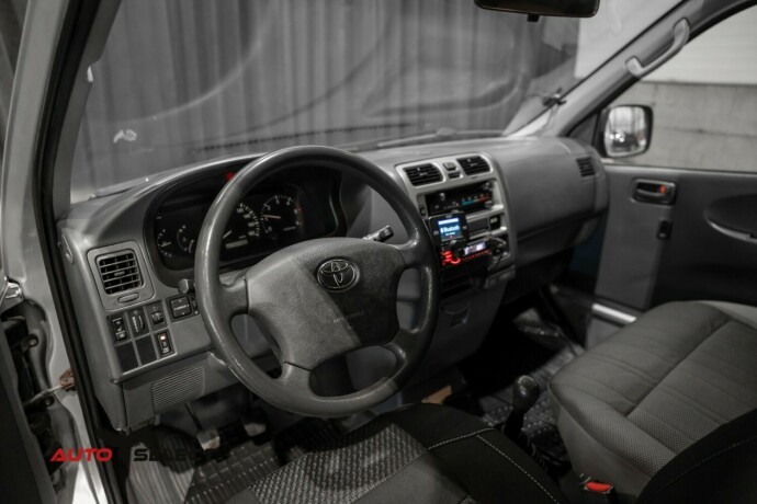 toyota-hiace-diesel-2008-big-21