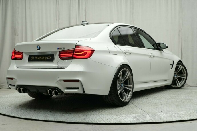 bmw-m3-bensin-2016-big-17