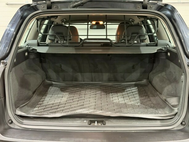 volvo-xc-70-diesel-2011-big-12
