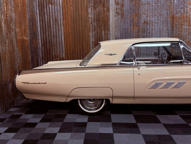 ford-thunderbird-bensin-1963-big-3