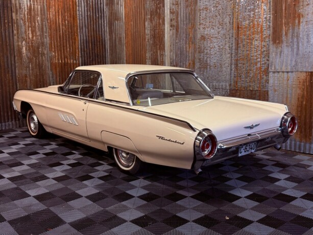 ford-thunderbird-bensin-1963-big-8