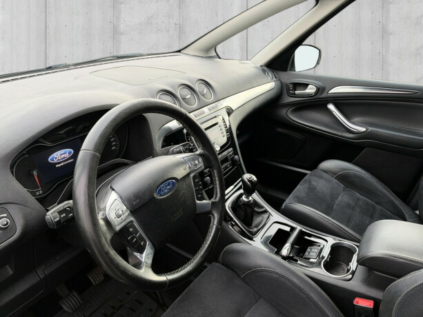 ford-s-max-diesel-2011-big-11