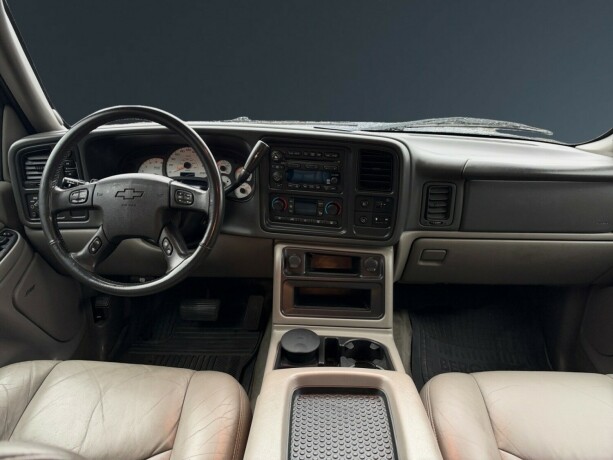 chevrolet-tahoe-bensin-2005-big-11