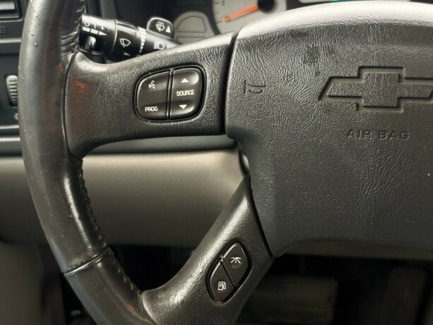 chevrolet-tahoe-bensin-2005-big-13