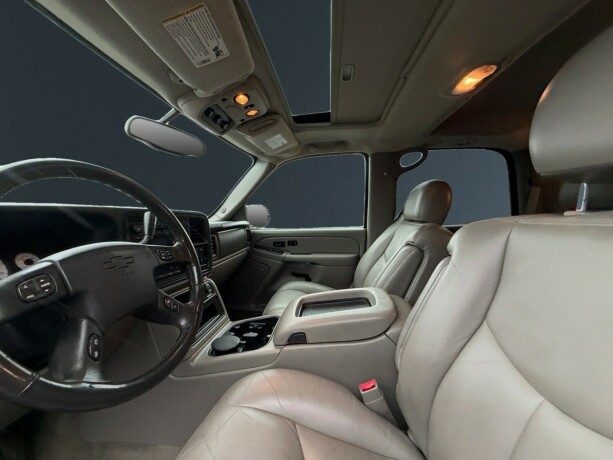 chevrolet-tahoe-bensin-2005-big-8