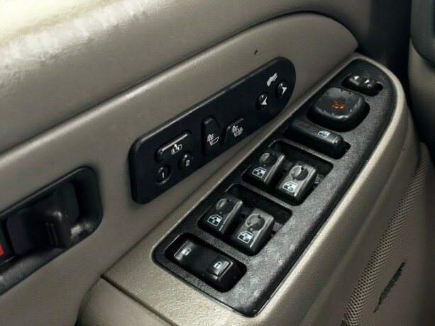 chevrolet-tahoe-bensin-2005-big-20